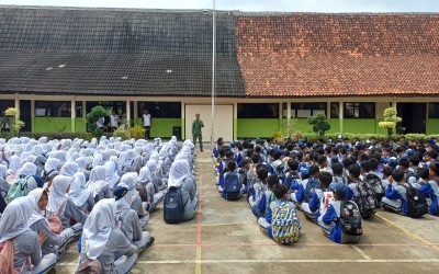 Koramil Kawunganten Gelar Latihan Dasar Kepemimpinan untuk Siswa SMP Negeri 1 Bantarsari